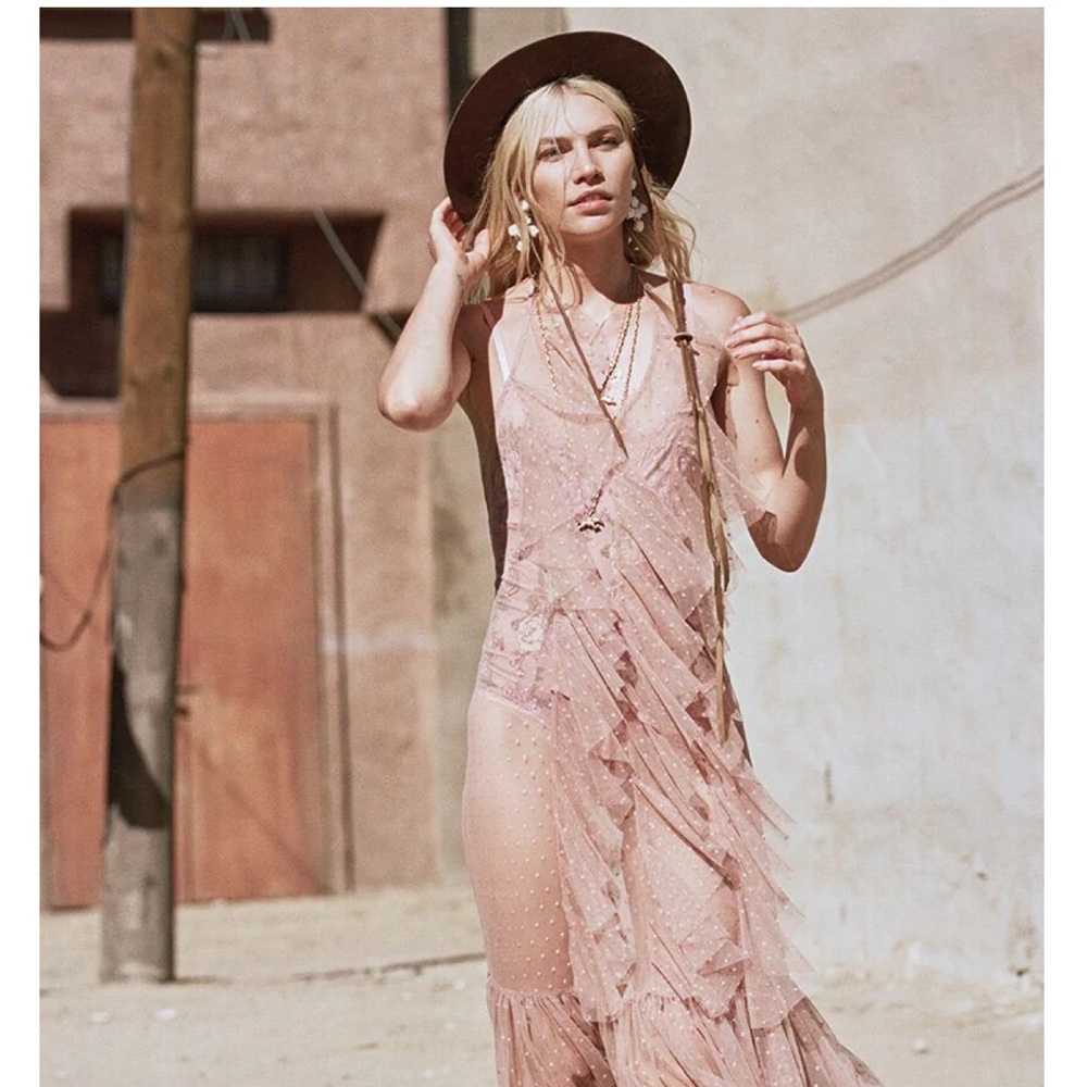 Spell Luna Mesh Gown XS - blush